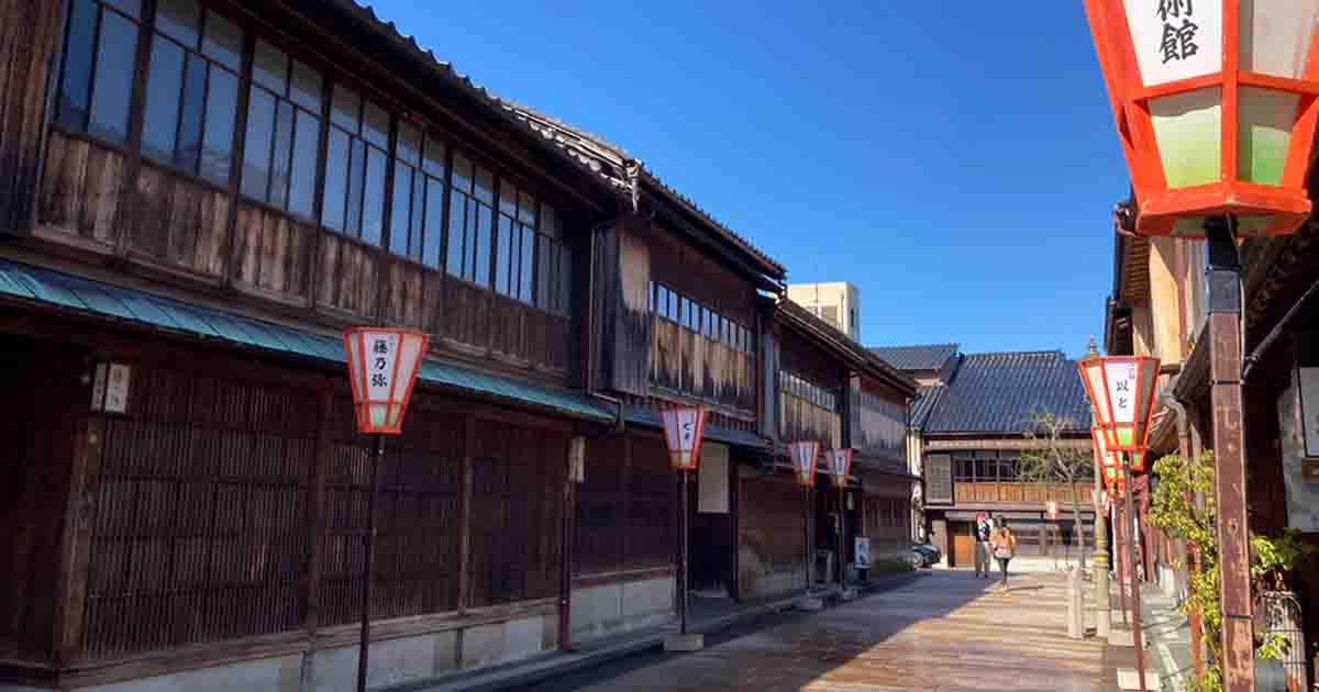 What to see in Higashi-chaya District