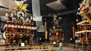 [Takayama Festival Float Exhibition Hall] Enjoy observing the elaborate works decorated on festival floats